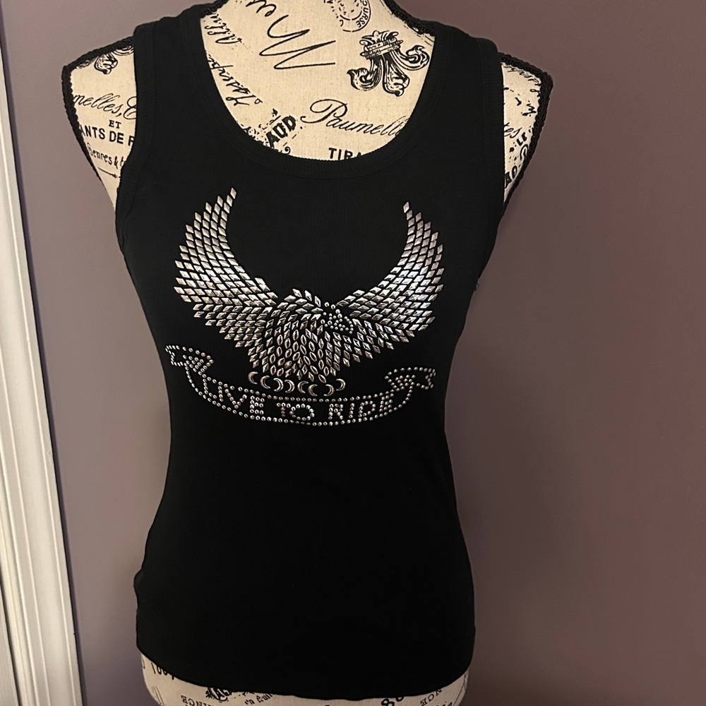 Chic Black Tank Top with Silver Wing Design